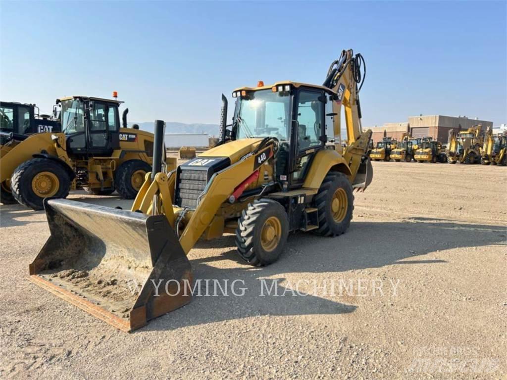 CAT 440 Terne