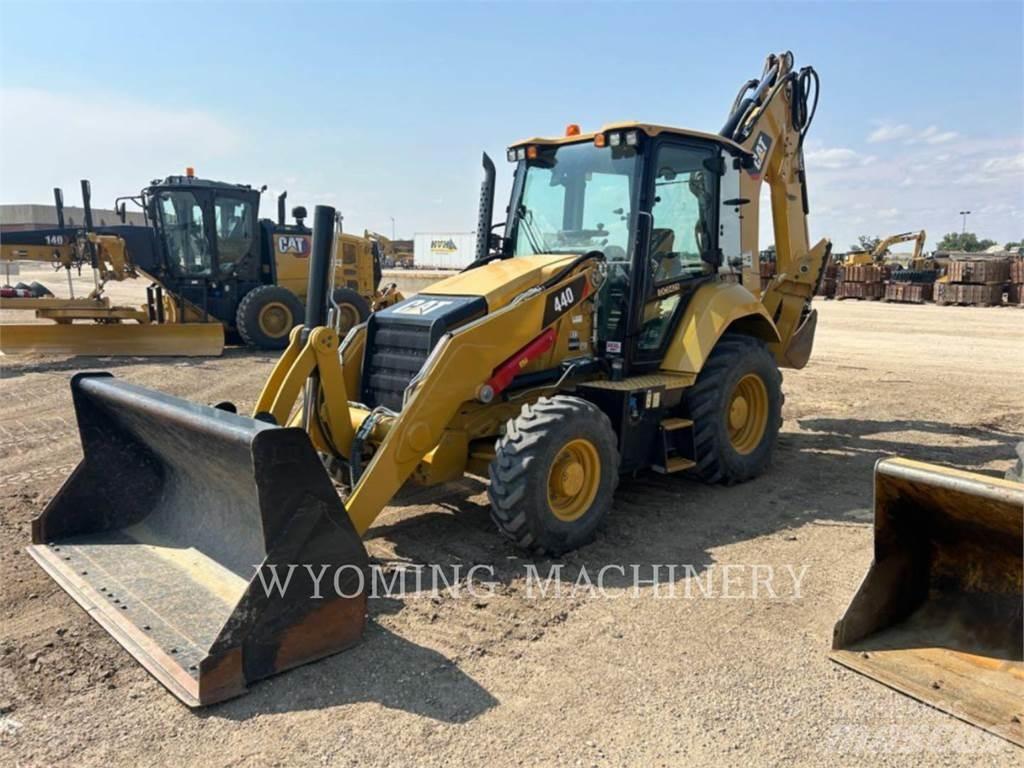 CAT 440 Terne