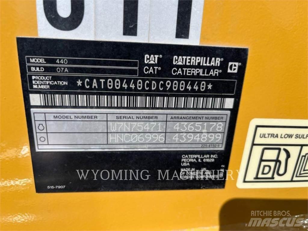 CAT 440 Terne