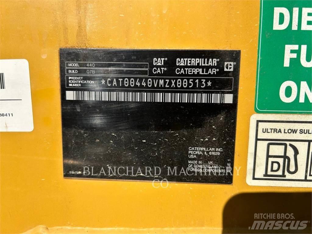 CAT 440 Terne