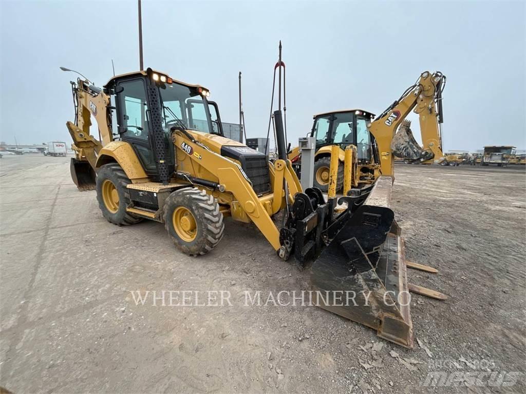 CAT 440 IT Terne