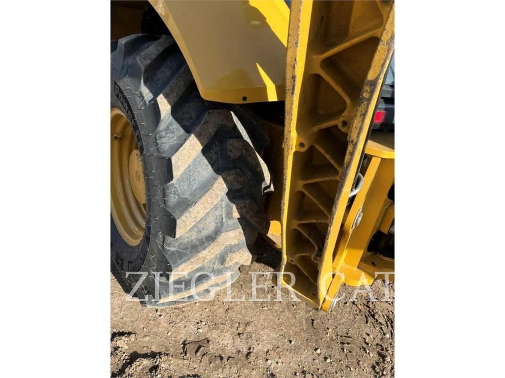 CAT 440IT Terne