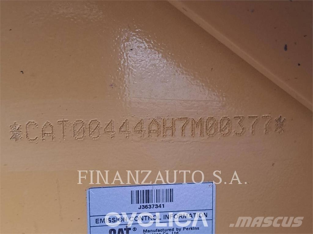 CAT 444 TRINITYB V Terne