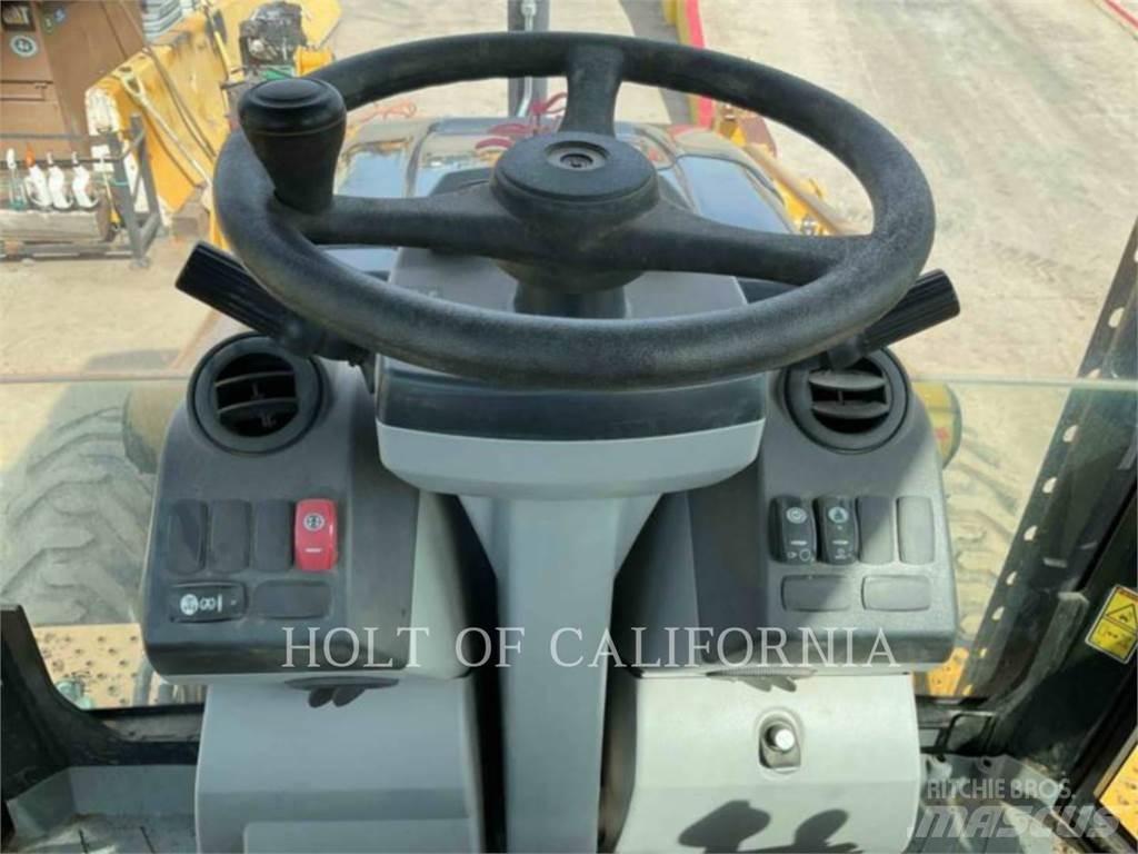 CAT 450F Terne
