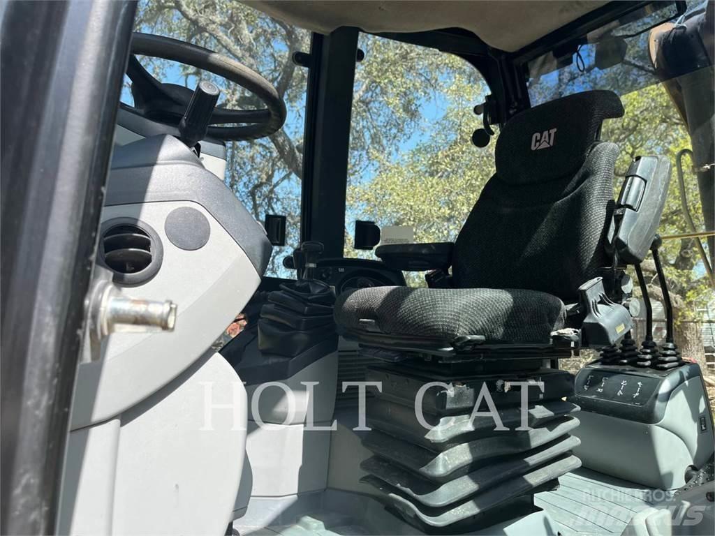 CAT 450F Terne