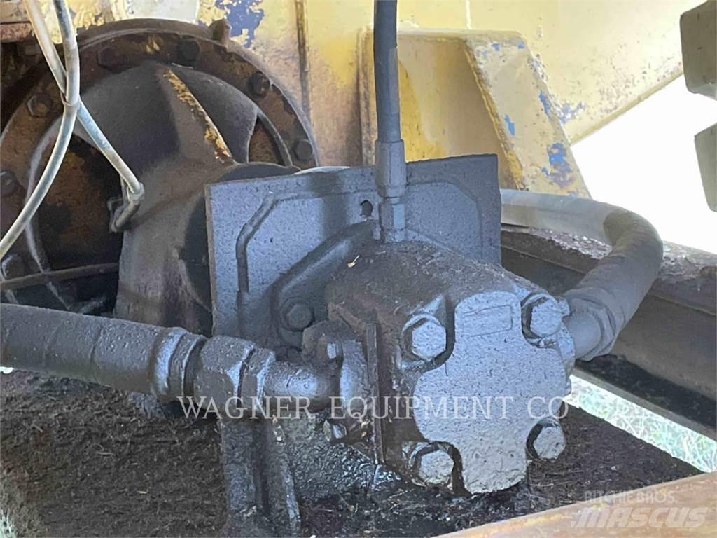 CAT 621B WW Autocisterne