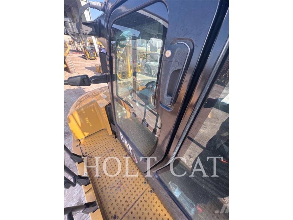CAT 725 Dumpers articolati