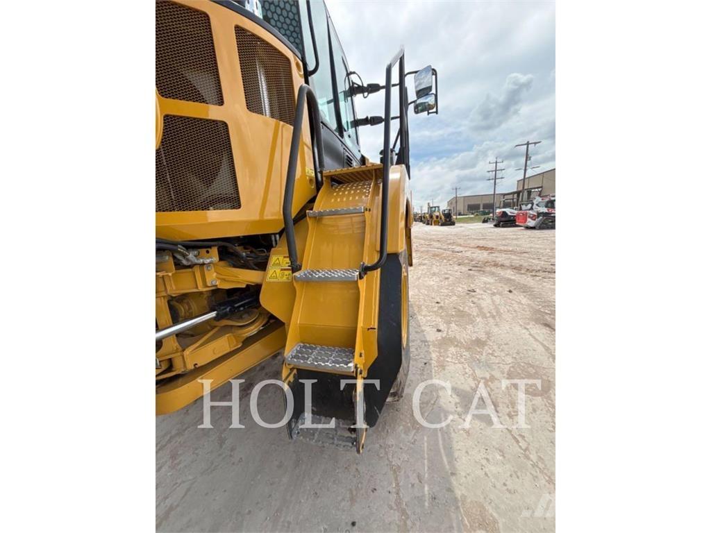 CAT 725 Dumpers articolati