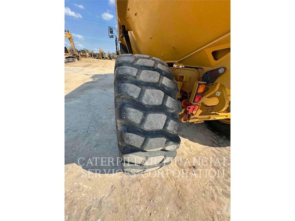 CAT 725-04 Dumpers articolati