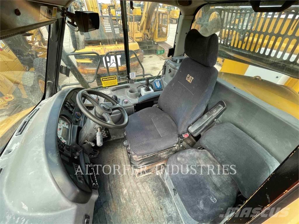 CAT 725 WT Dumpers articolati