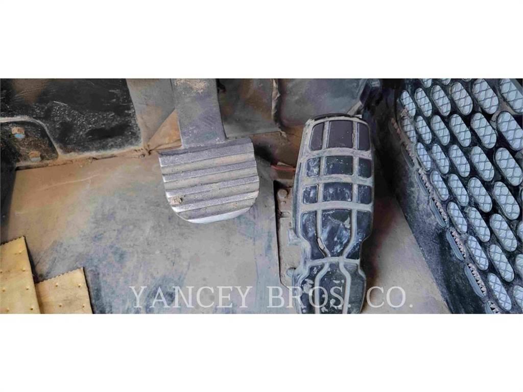 CAT 725 WT Dumpers articolati