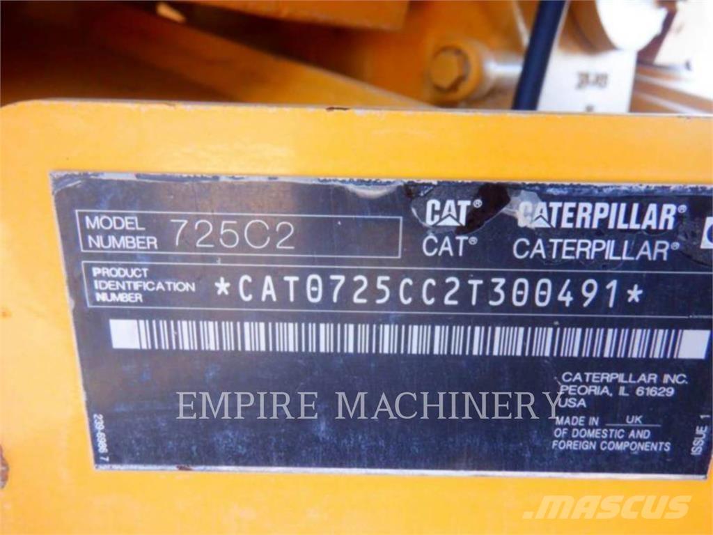 CAT 725C2 WT Autocisterne