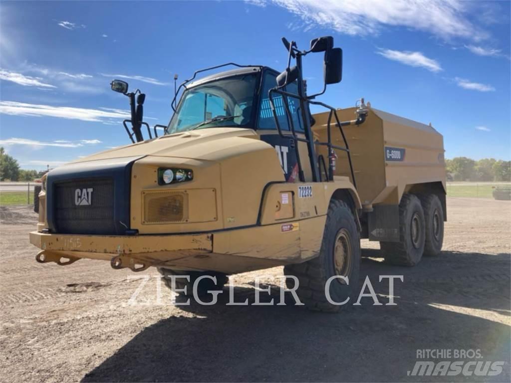 CAT 725CWT Cisterna