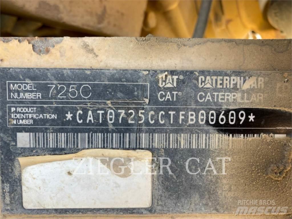 CAT 725CWT Cisterna