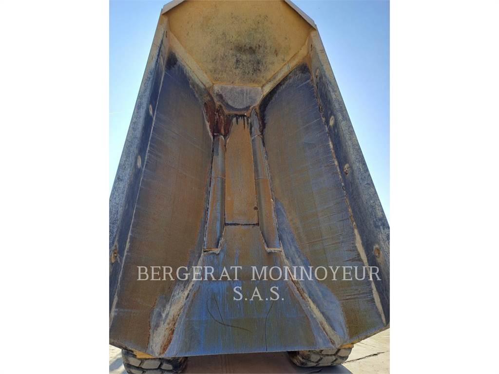 CAT 730 Dumpers articolati