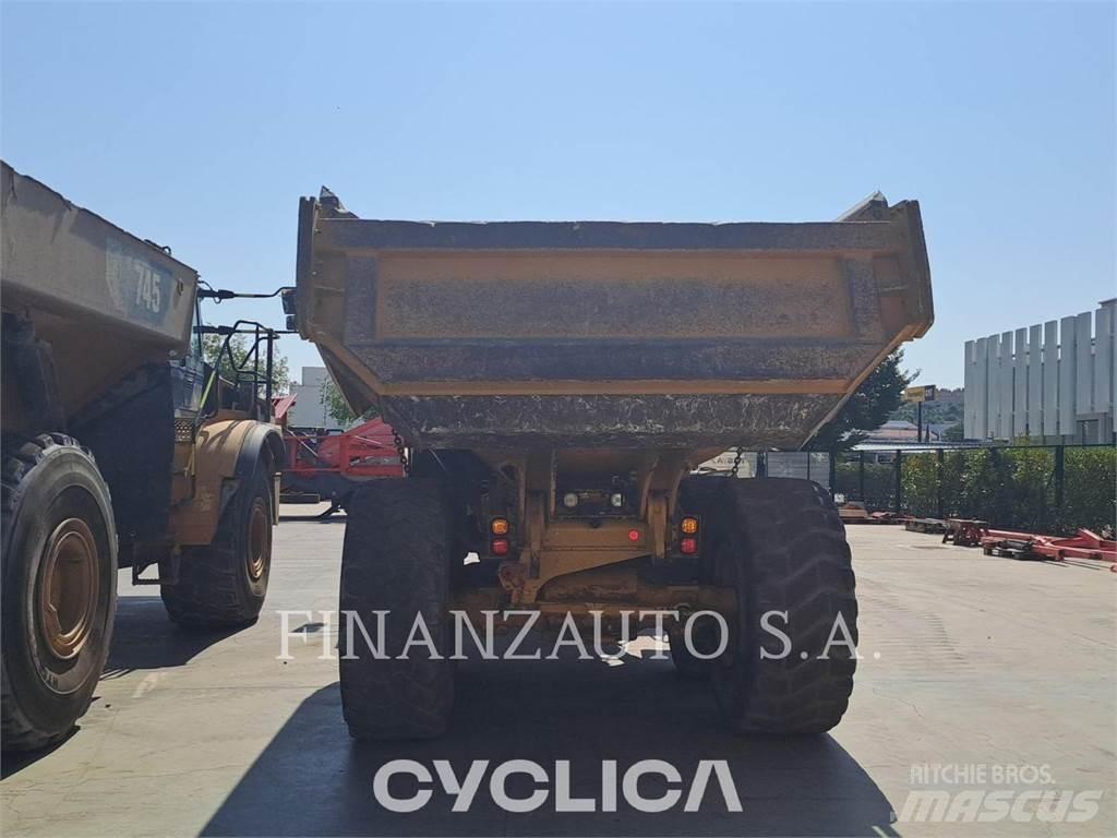 CAT 730 Dumpers articolati