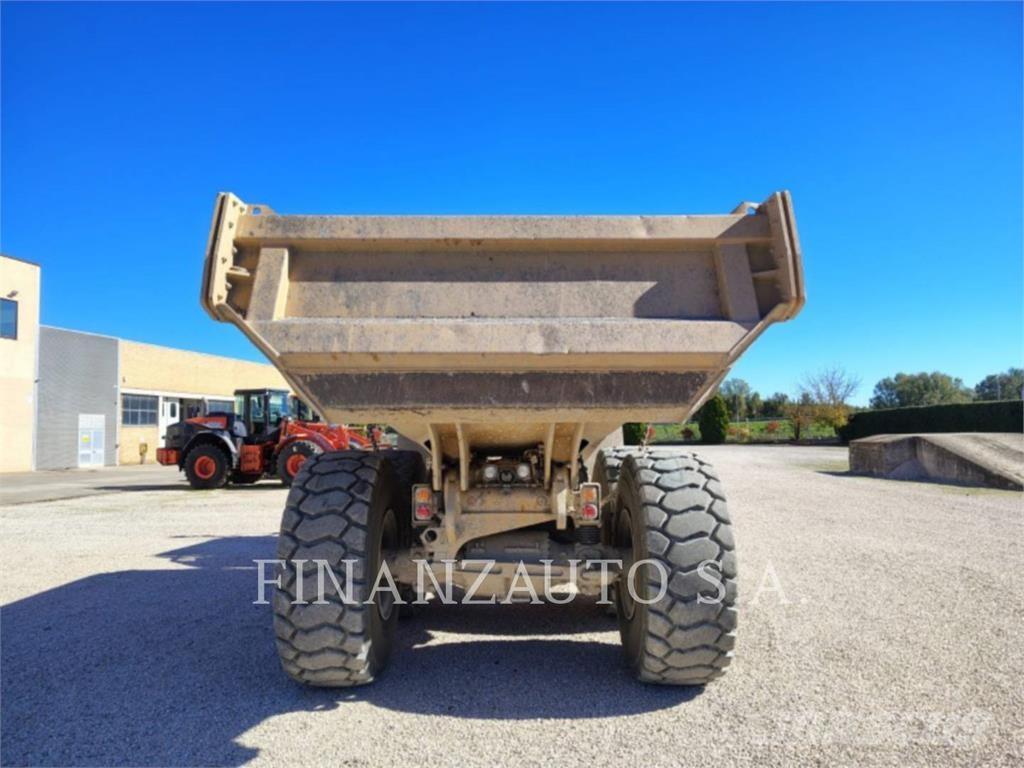 CAT 730 Dumpers articolati