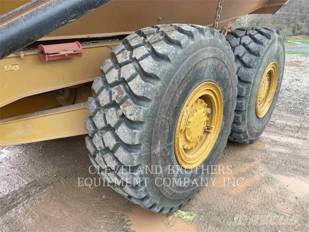 CAT 730-04 Dumpers articolati