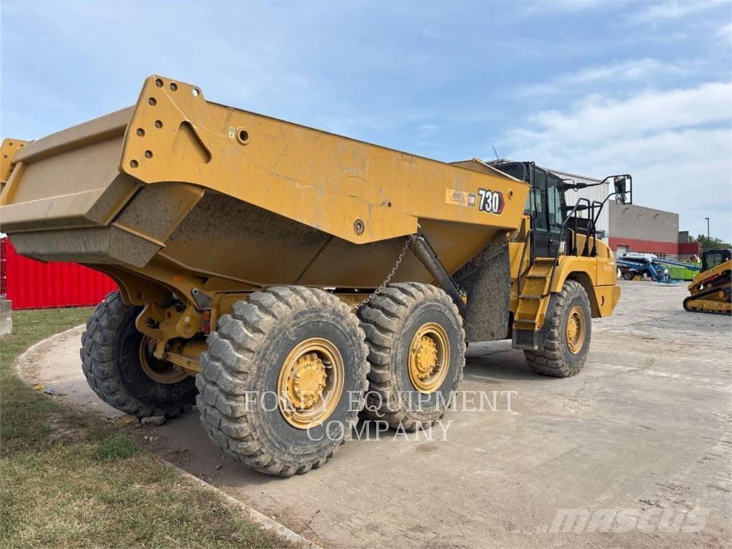 CAT 730-04 Dumpers articolati