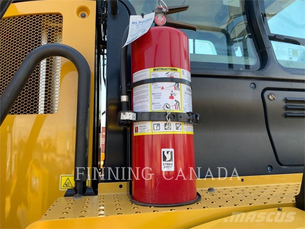 CAT 730-04 Dumpers articolati
