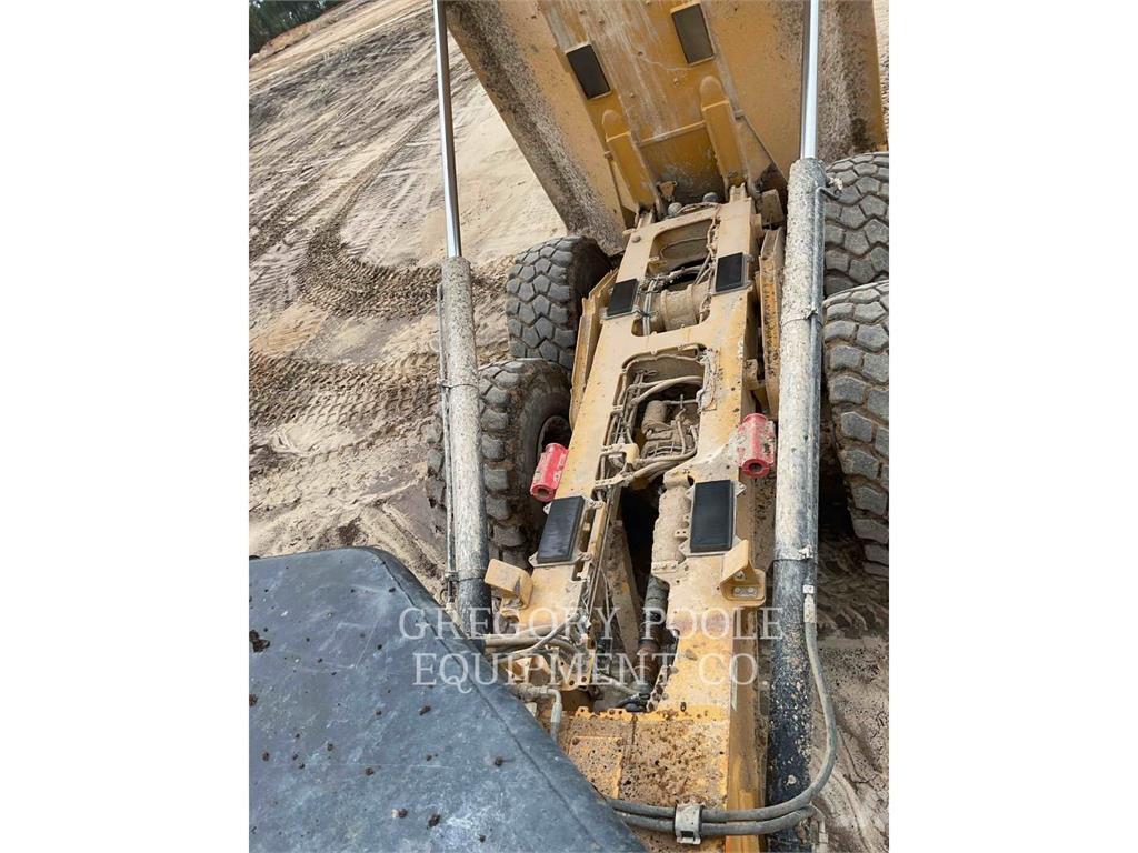 CAT 73004 Dumpers articolati