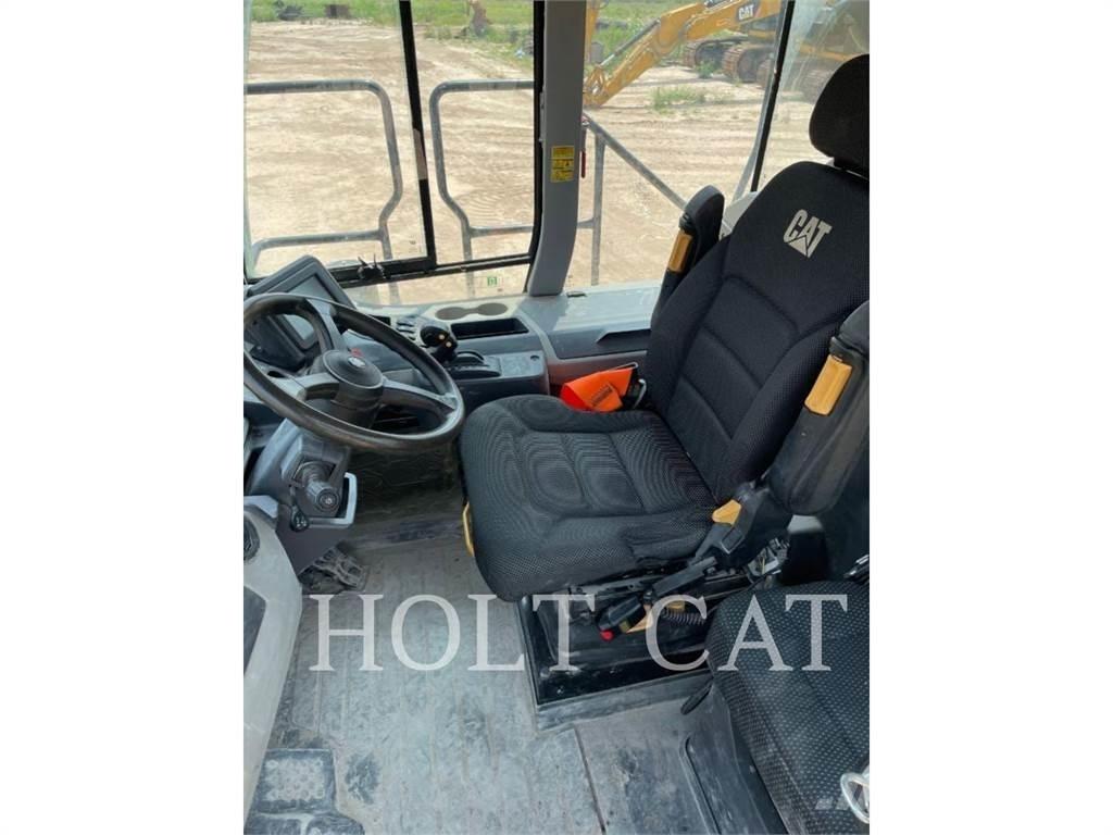 CAT 735 Dumpers articolati