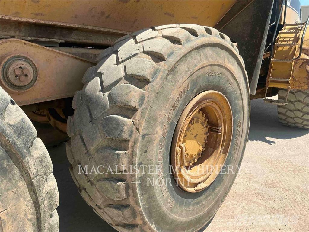CAT 735 (OLD) Dumpers articolati