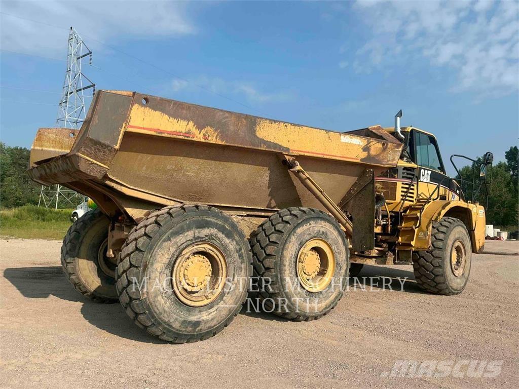 CAT 735 T (OLD) Dumpers articolati