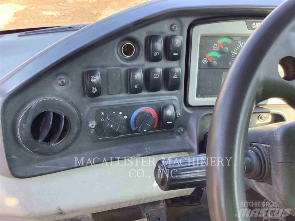 CAT 735C Dumpers articolati