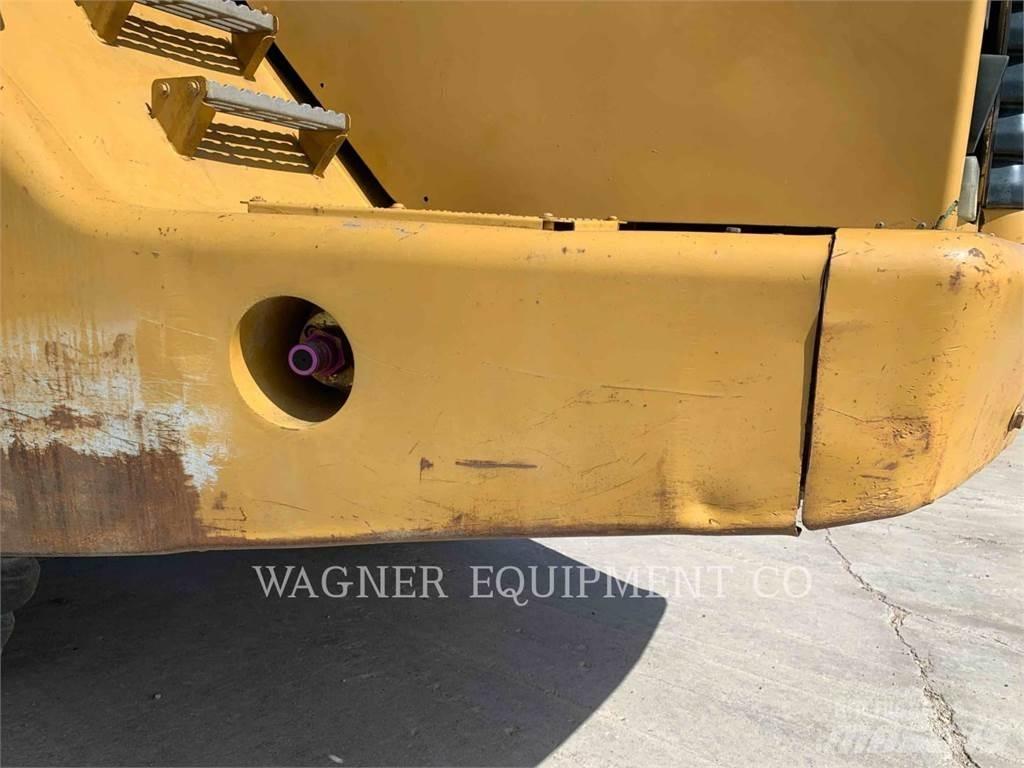 CAT 740 Dumpers articolati