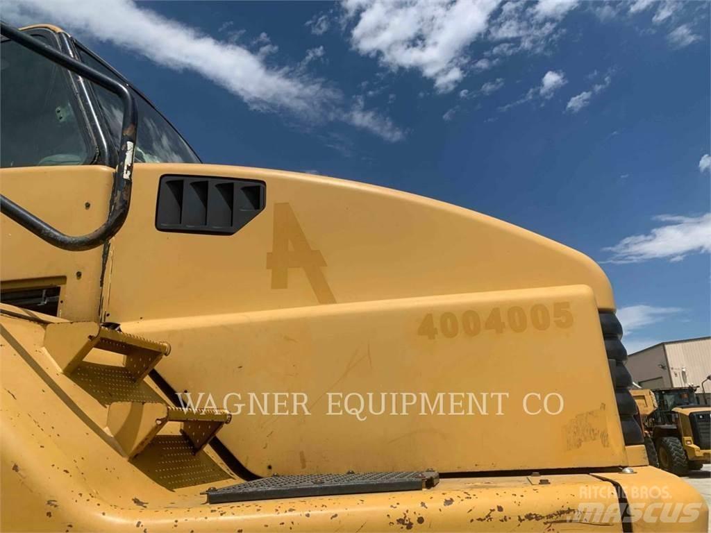 CAT 740 Dumpers articolati