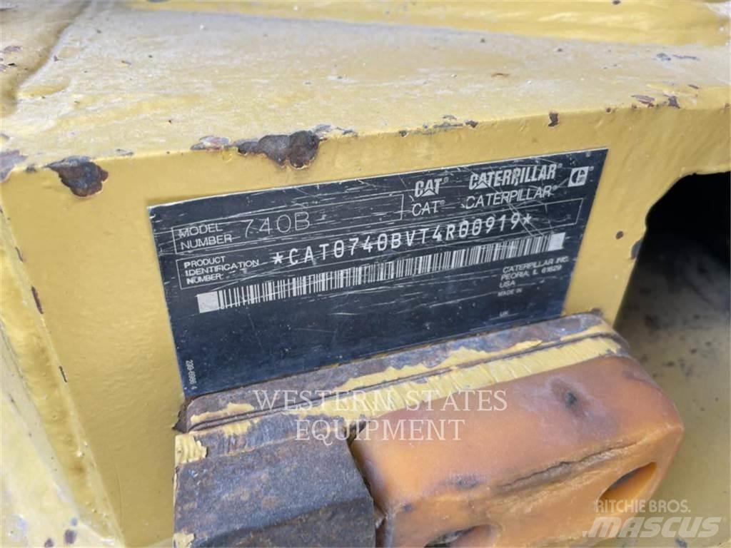 CAT 740B Dumpers articolati