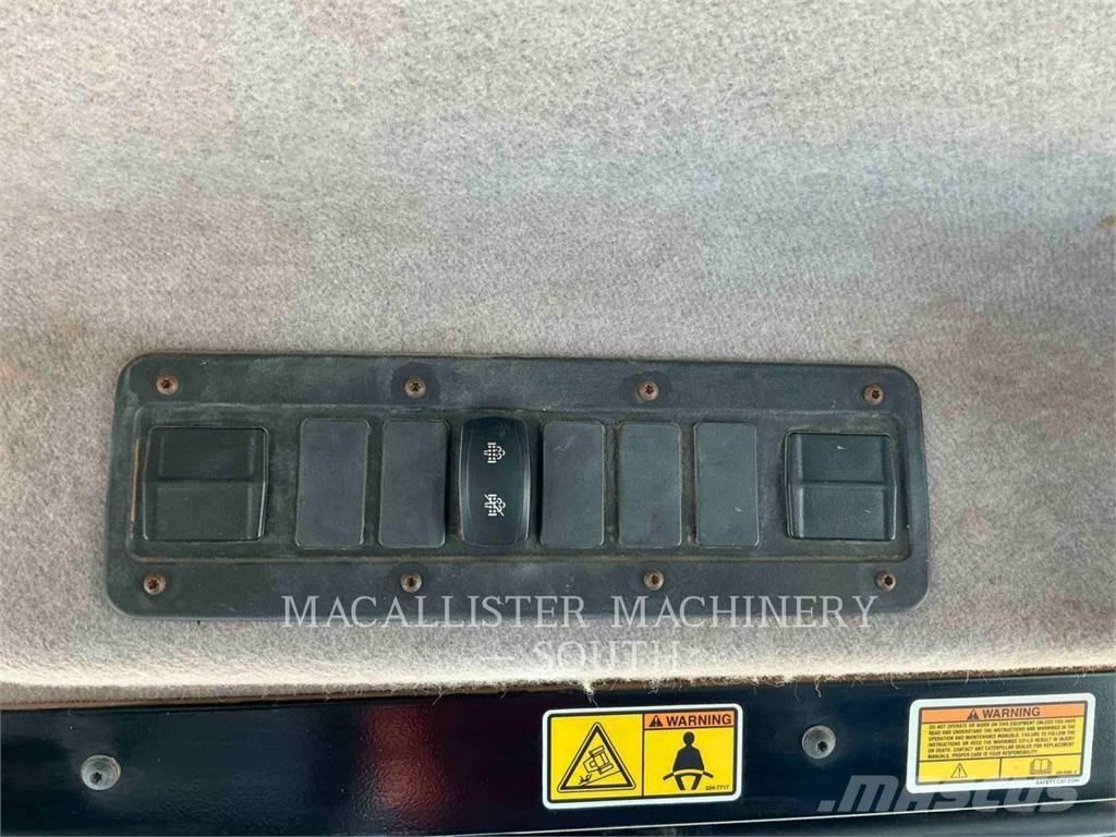 CAT 740B Dumpers articolati