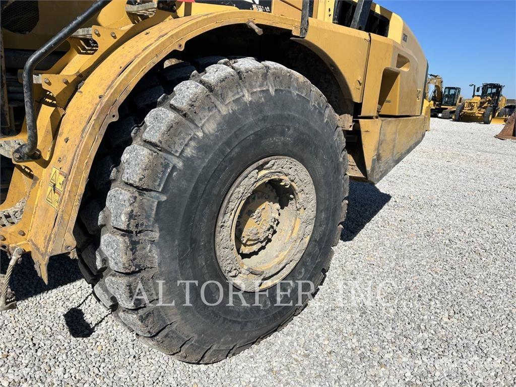 CAT 740B Dumpers articolati
