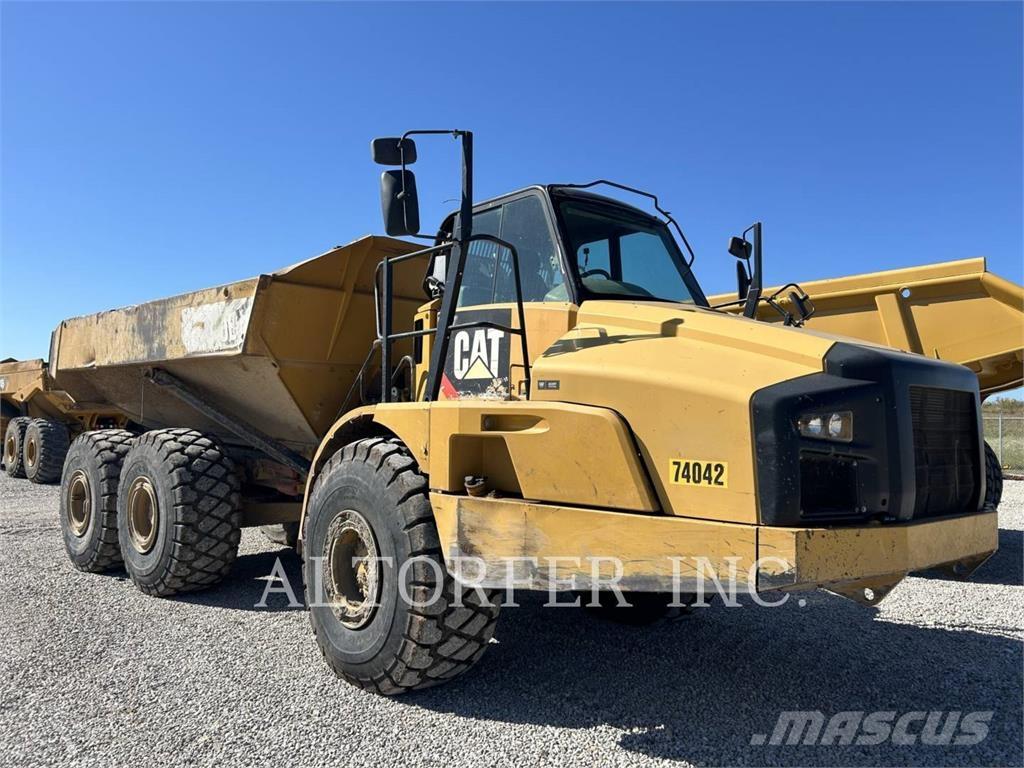 CAT 740B Dumpers articolati