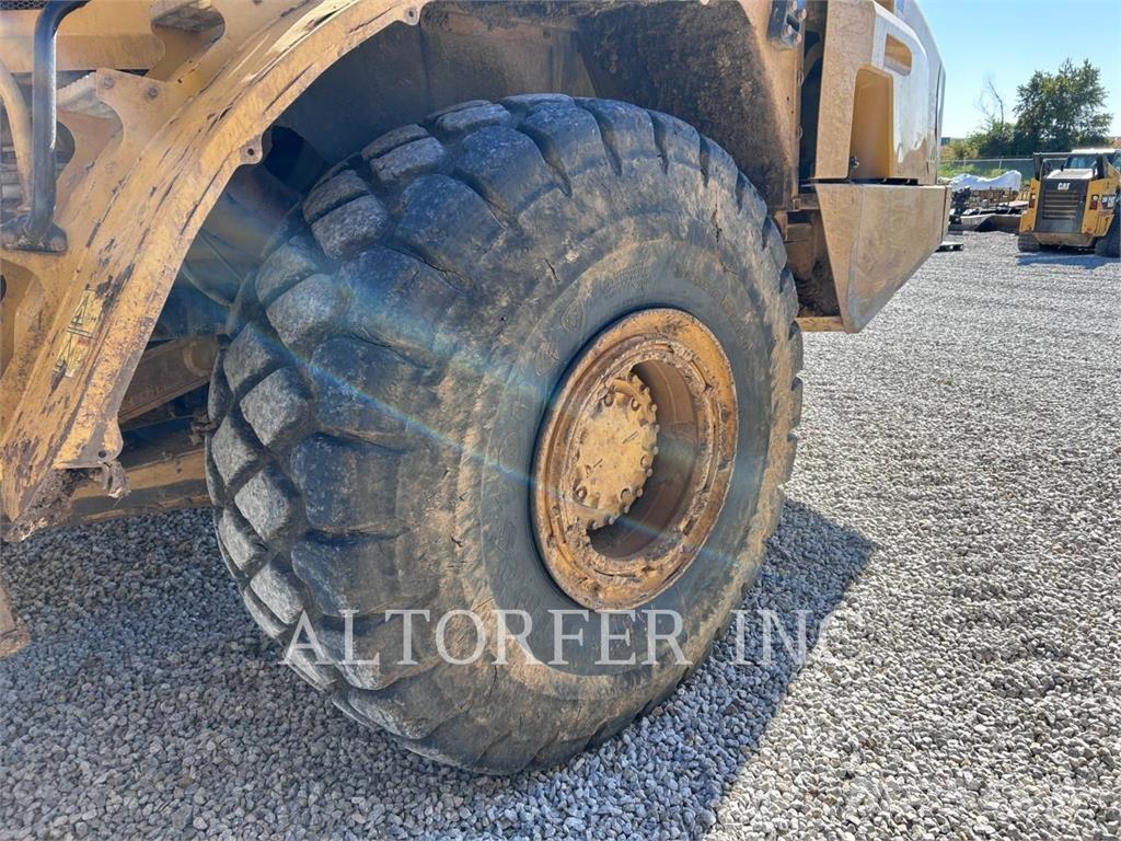 CAT 740B Dumpers articolati