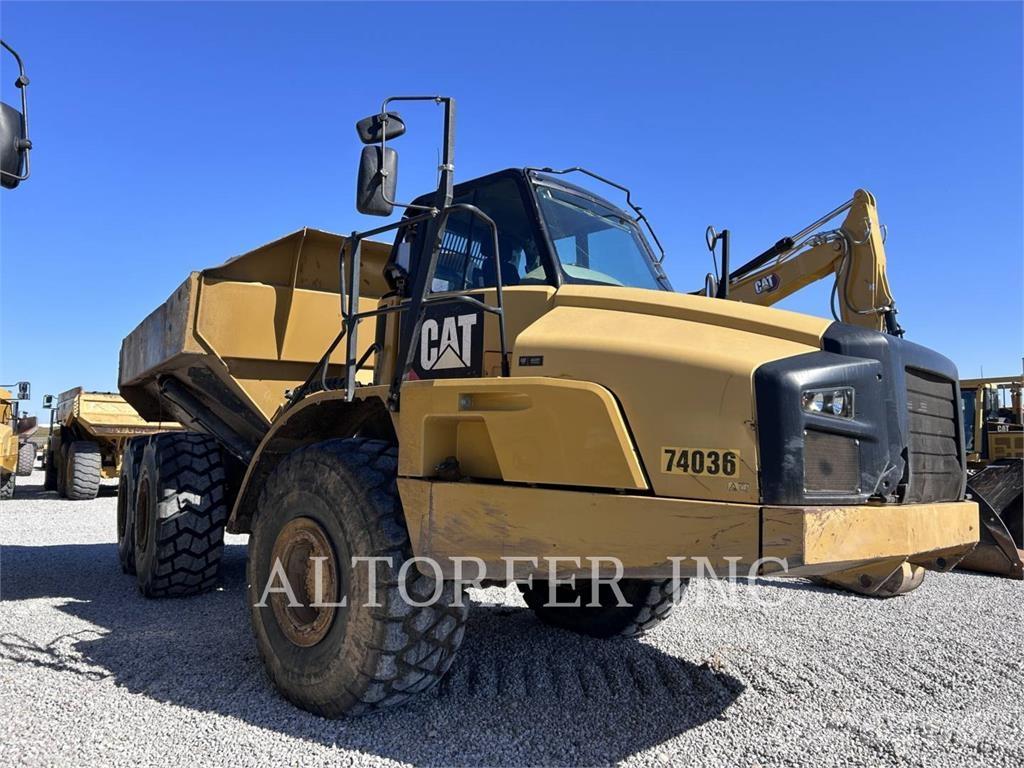 CAT 740B Dumpers articolati