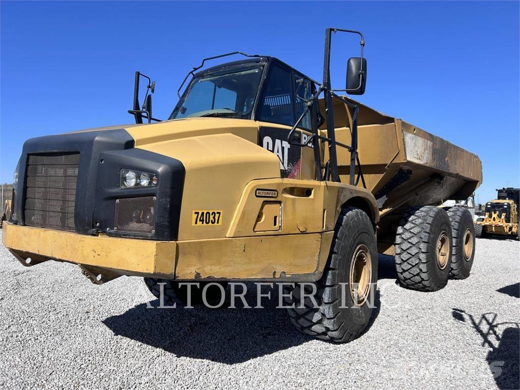 CAT 740B Dumpers articolati