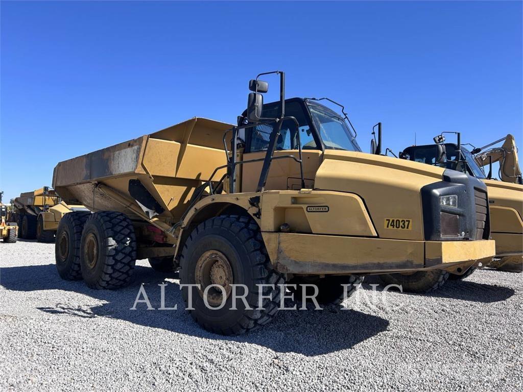 CAT 740B Dumpers articolati