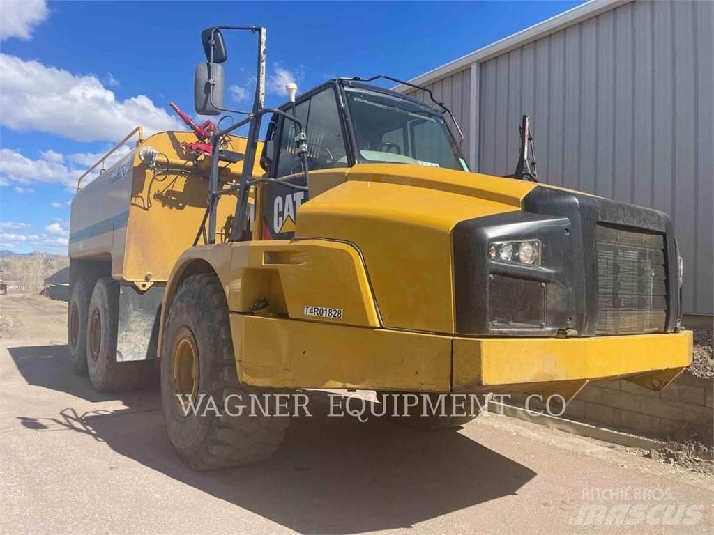 CAT 740B WT Autocisterne