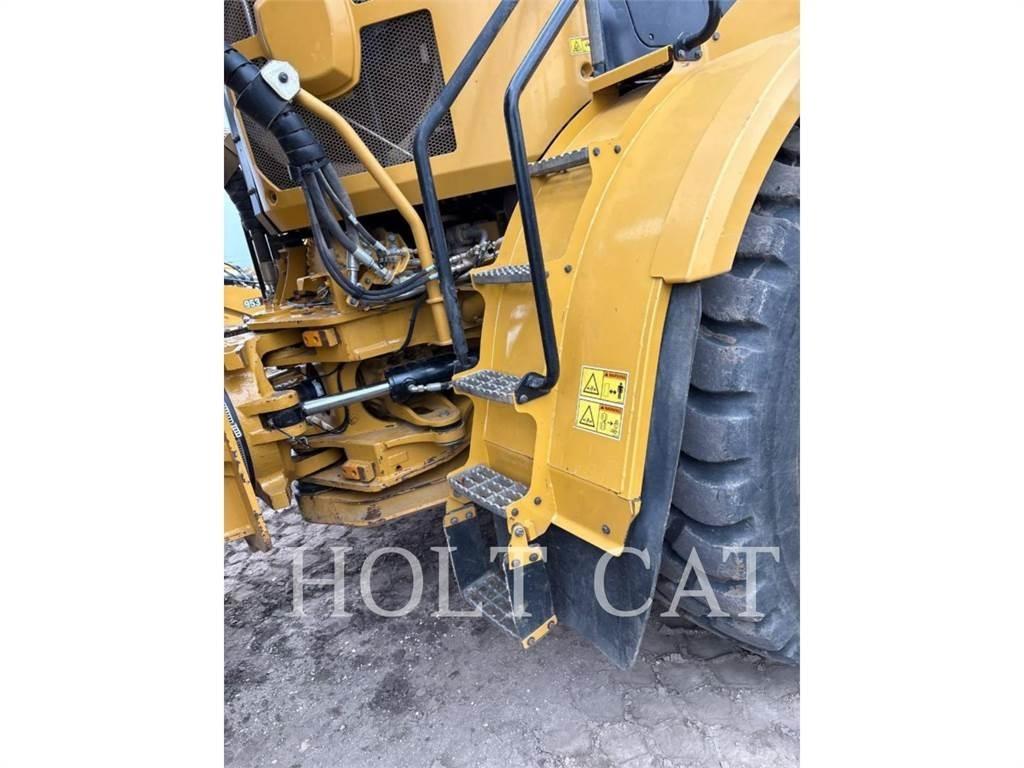 CAT 740GC Pale gommate