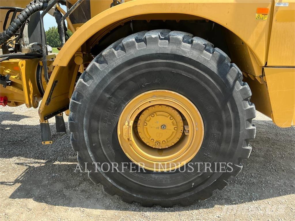 CAT 745 Dumpers articolati