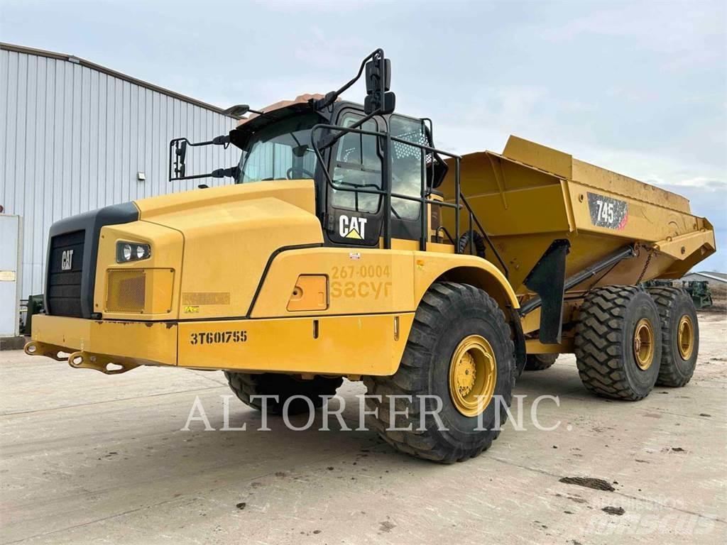 CAT 745 Dumpers articolati