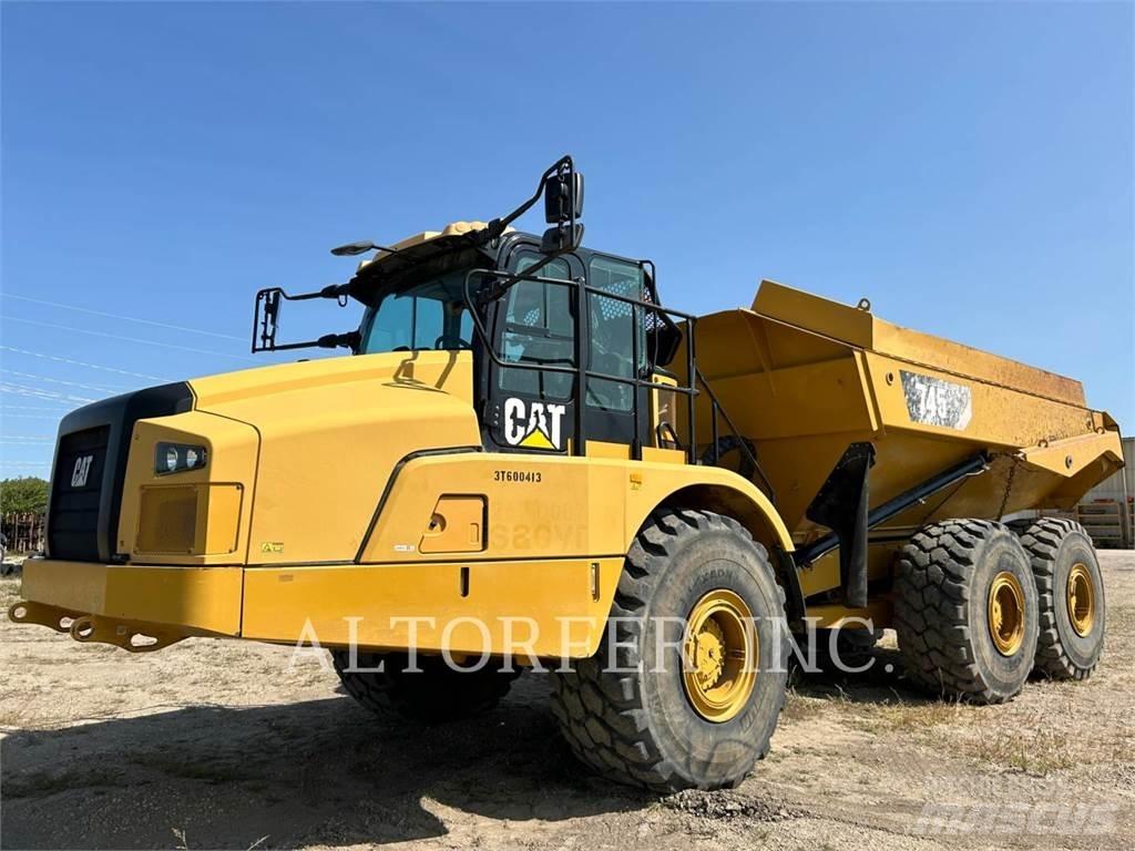 CAT 745 Dumpers articolati