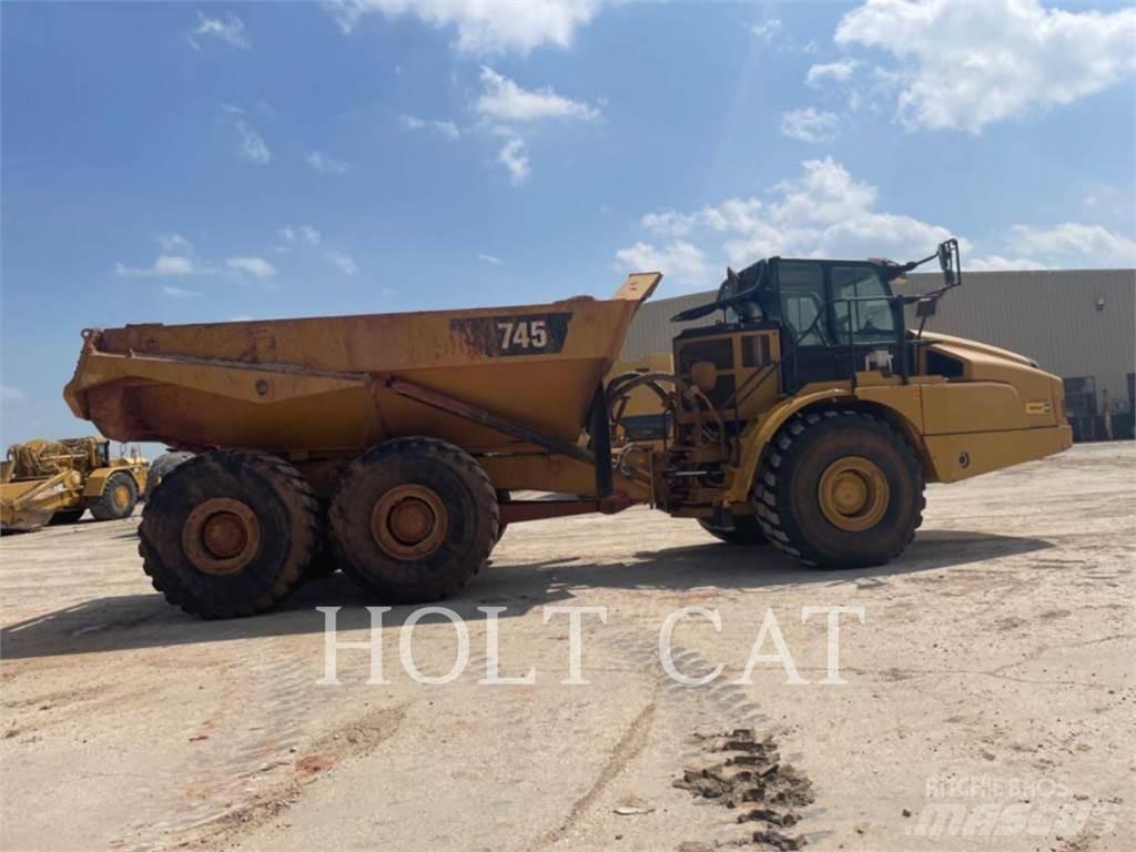 CAT 745 Dumpers articolati