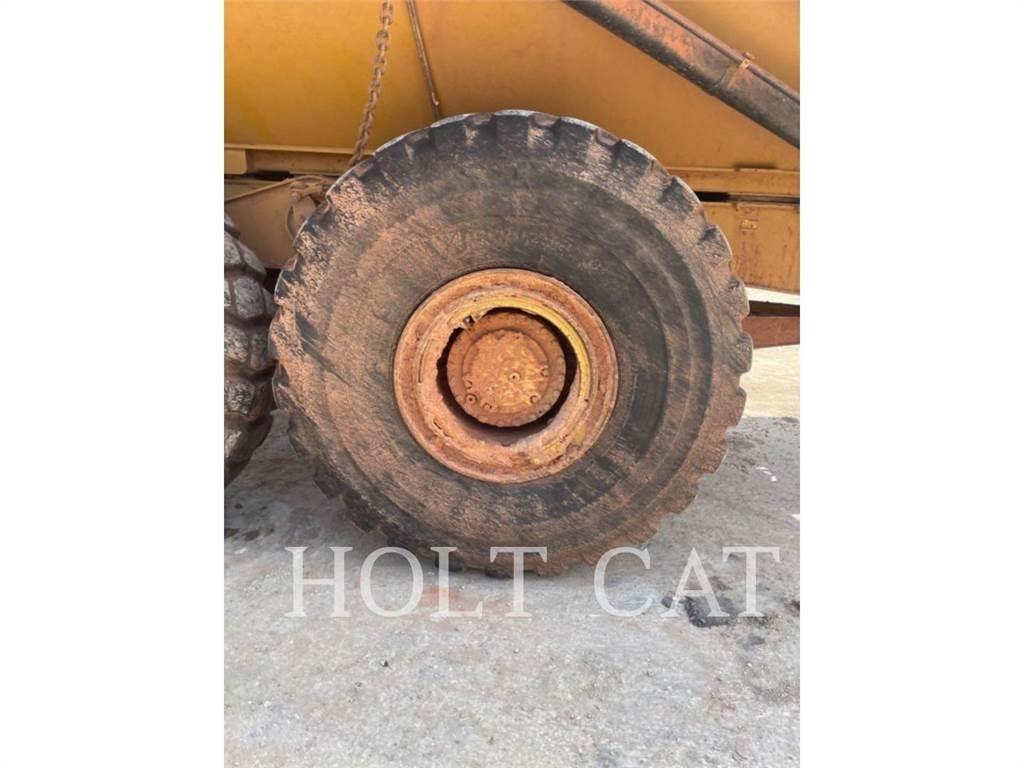 CAT 745 Dumpers articolati