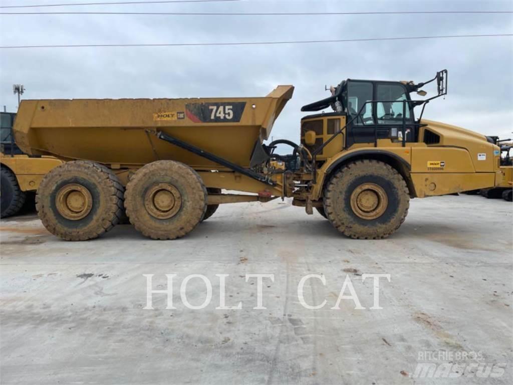 CAT 745 Dumpers articolati