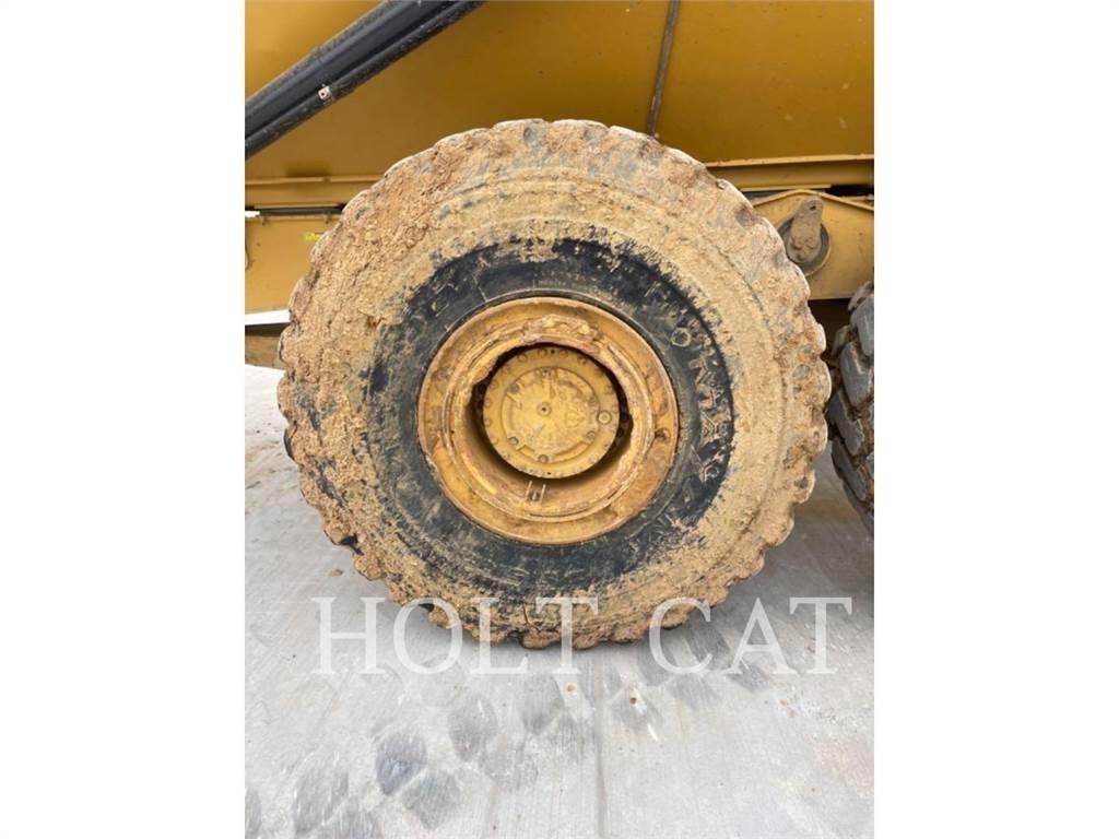 CAT 745 Dumpers articolati