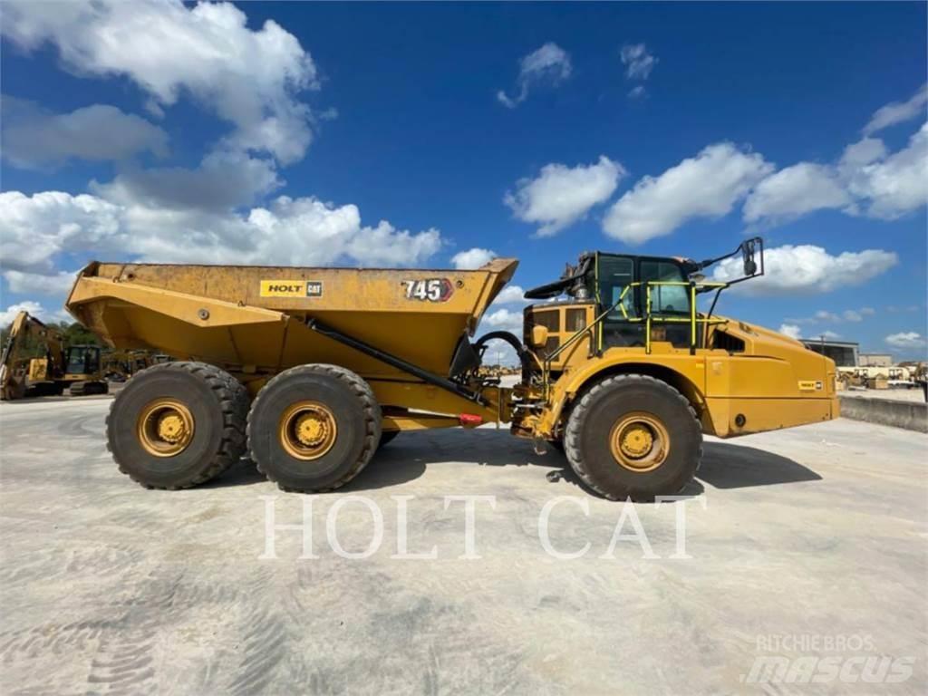 CAT 745 Dumpers articolati