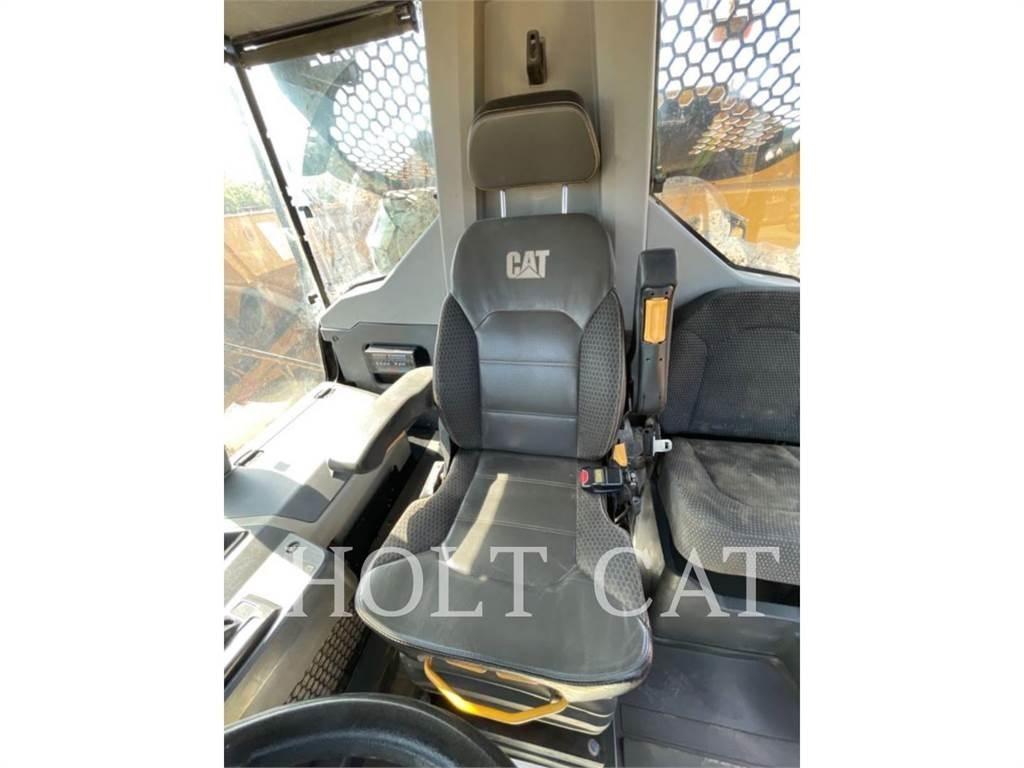CAT 745 Dumpers articolati